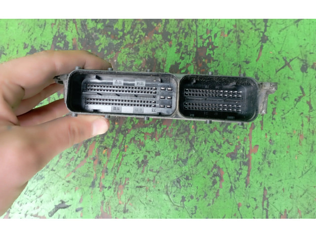 Блок управления двигателем Блок управления 03L906023DJ Skoda Fabia Mk2 (5J)
