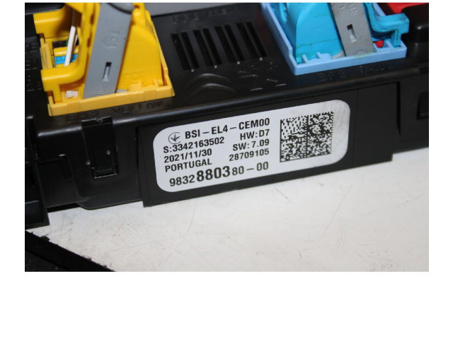 Блок предохранителей Peugeot 2008 II 2019 - года