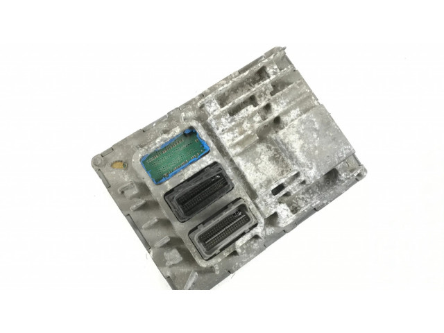 Блок управления двигателя 12679179 Chevrolet Camaro