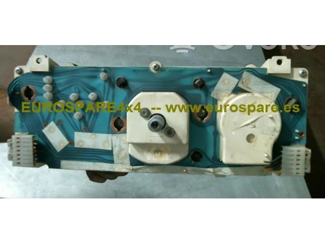 Přístrojová deska Nissan Patrol 260 1989 195476-01, G9800