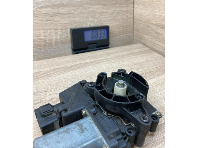Передний двигатель механизма для подъема окон Audi A4 S4 B5 8D 1999 - 2000 года