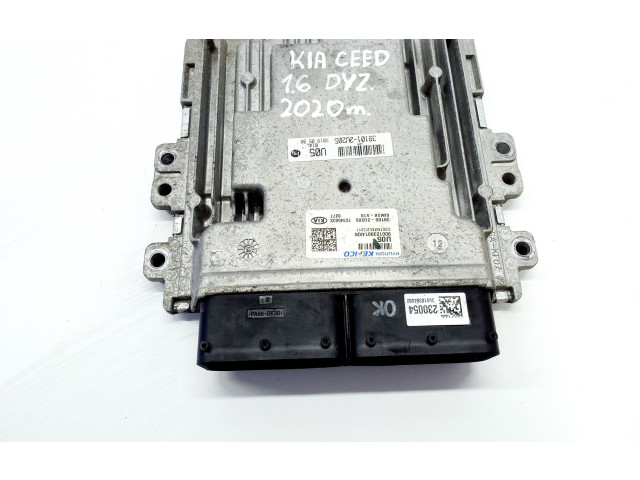 Блок управления двигателя 391002U205   KIA Ceed