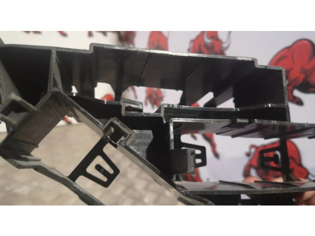 Другая деталь салона