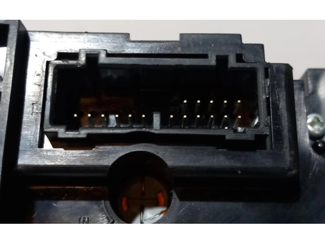 Блок управления климат-контролем 8691876   Volvo V70