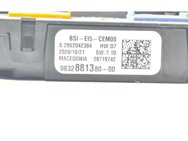 Блок предохранителей 9832881380 Opel Grandland X