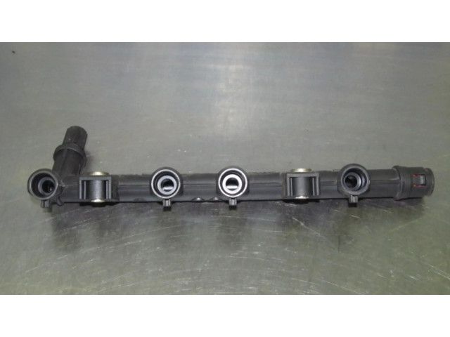 Vstřikovací lišta 3219018301 Fiat Punto (188) pro benzínový motor 1.2 188A4000