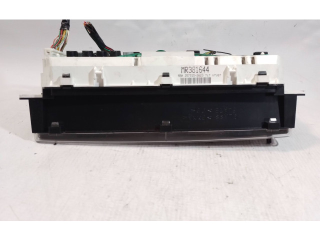 Přístrojová deska  Mitsubishi Pajero 2000 MR381644, 2573100623  