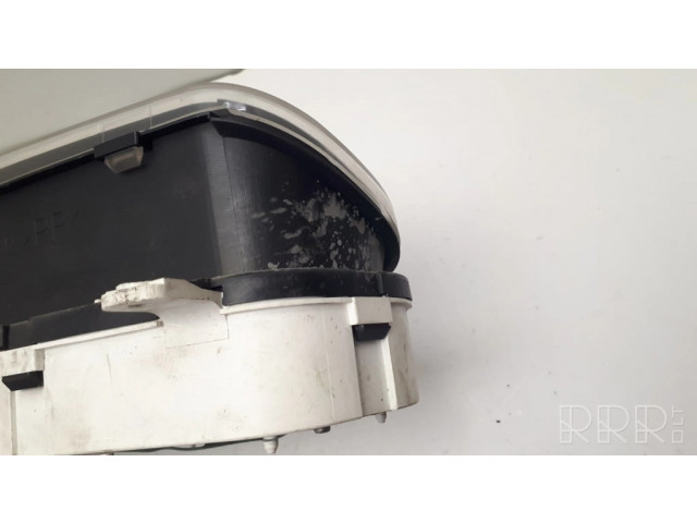 Панель приборов MR308415, 0P0231004 Mitsubishi Carisma