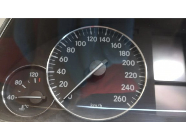 Přístrojová deska Mercedes-Benz C W203 2006 A2035404947