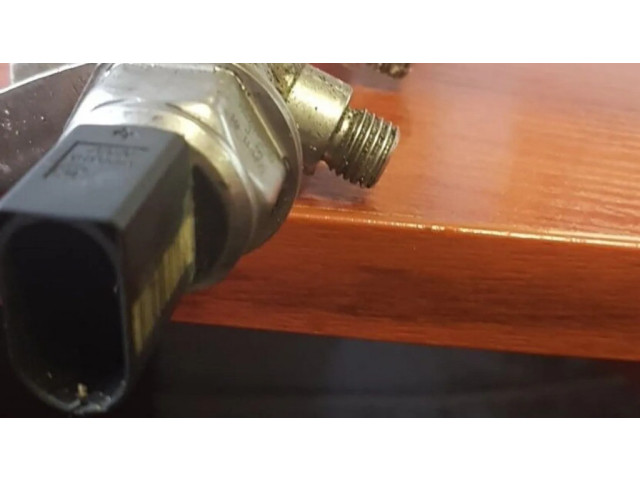 Vstřikovací lišta 7537319 BMW 1 E81 E87 pro naftový motor 2.0