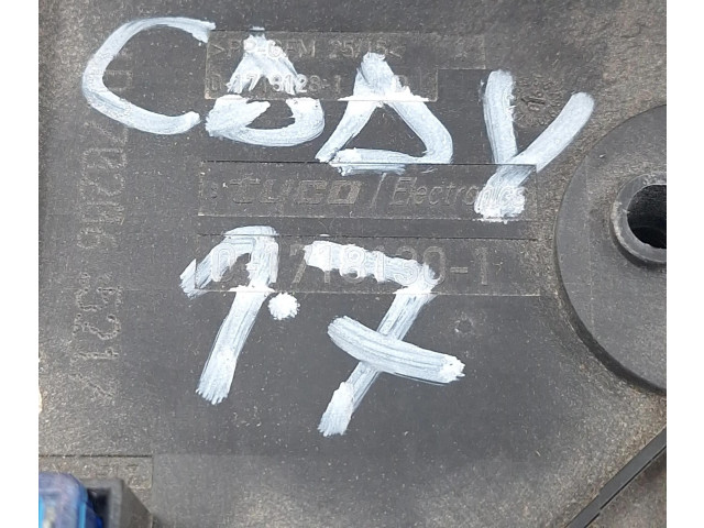 Pojistková skříňka 017181301, 0-1718130-1 Volkswagen Caddy 1995