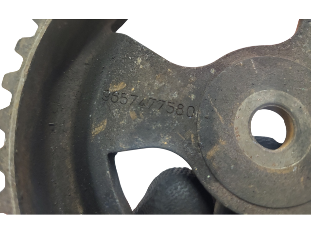 Шкив распределительного вала / ванус 9657477580 Citroen C4 I 2004 - 2010 года