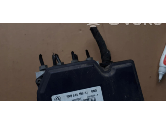 Блок АБС 5N0614109AJ Audi Q3 8U 2011 - 2016 года