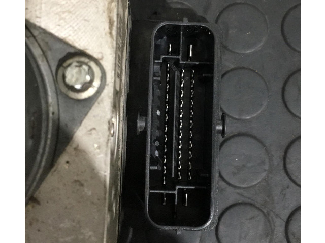 Jednotka ABS    Volkswagen Tiguan 2009