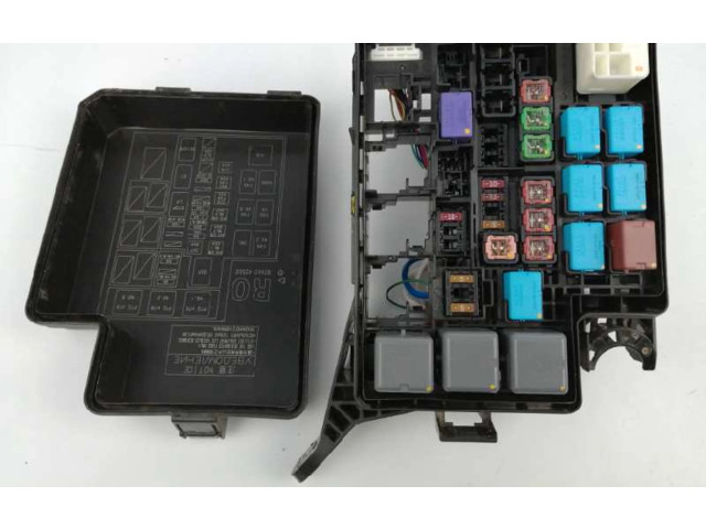 Pojistková skříňka Řídící jednotka BSM 8266242550   Toyota RAV 4 (XA40) 2017