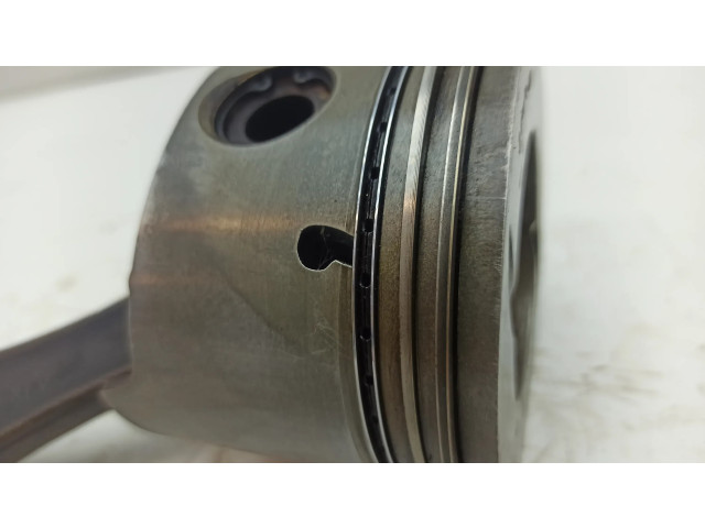 Поршень с шатуном UE38199, F16732Z68JGSB Rolls-Royce Silver Spur для бензинового двигателя 6.7