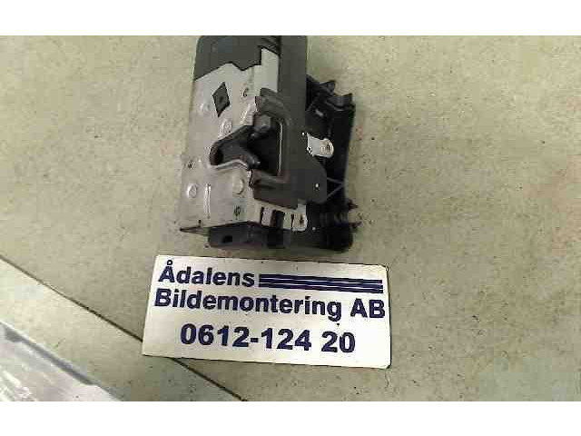 Двигатель центрально замка       Renault Trafic II (X83)  2001 - 2014 года   