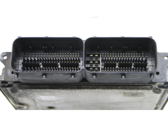 Блок управления двигателя 04L907309R Skoda Superb B8 (3V)