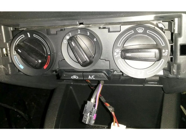Блок управления климат-контролем Skoda Fabia Mk3 (NJ)