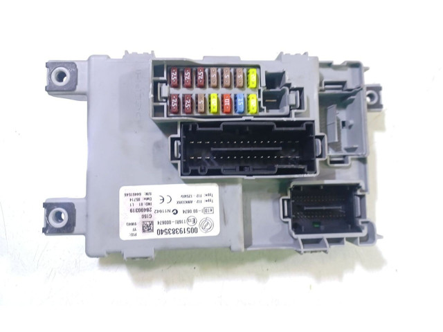 Блок предохранителей 00519383540, 28400319   Opel Combo D    