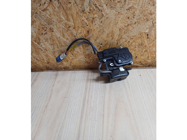 Zámek zadních dveří Toyota Corolla Verso AR10 2004