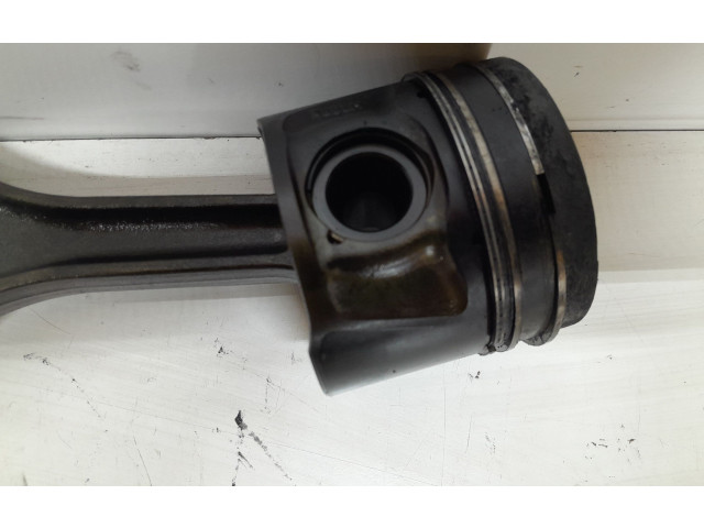Поршень с шатуном H268X Citroen C5