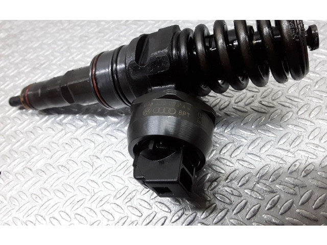 Форсунка 038130073AQ Audi A3 S3 8L -