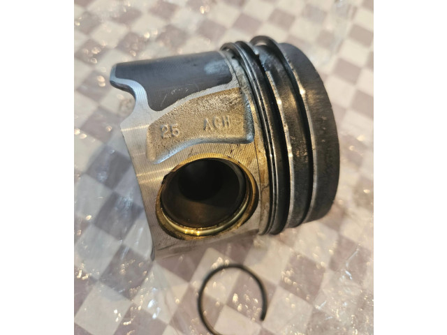 Píst FMN, ACH   Audi Q7 4M     