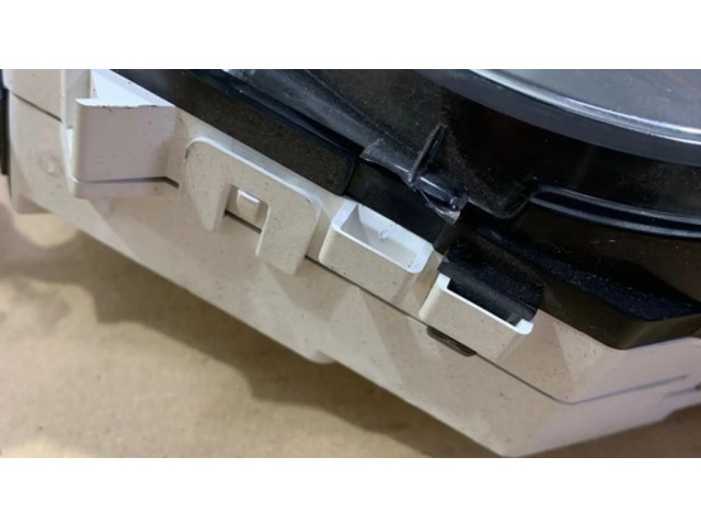 Přístrojová deska Suzuki XL7 I 2003 3411050JA2