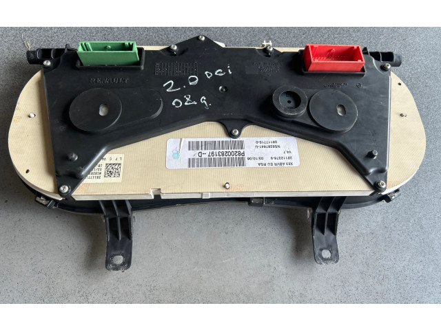 Панель приборов P8200283197D, 281123769   Renault Trafic II (X83)       
