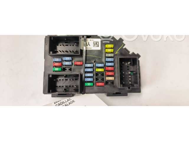 Pojistková skříňka 15925044 Cadillac Escalade 2007