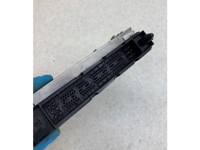 Блок управления двигателя 08677708A, 0281010319   Volvo V70