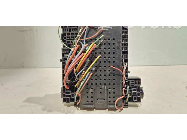 Блок предохранителей 30657428, 02W423   Volvo S80    