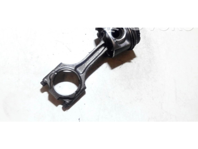 Поршень с шатуном Volvo S60