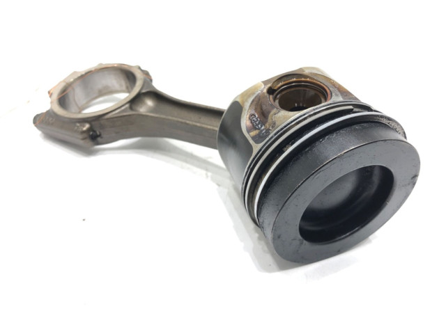  Поршень с шатуном  CBA  Volkswagen PASSAT B6  