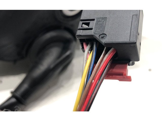 Зеркало электрическое Skoda Octavia Mk4 2019 - года