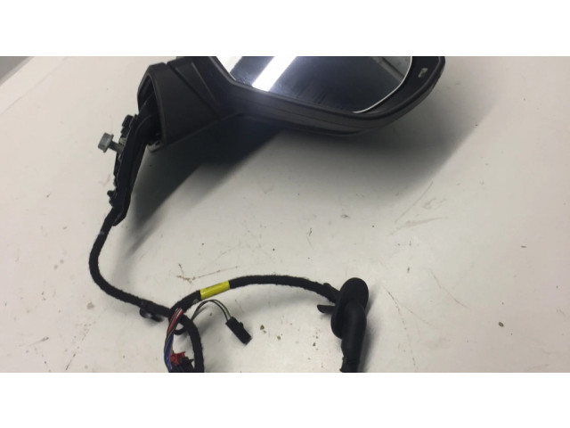 Зеркало электрическое правое Audi Q3 F3 2018- года