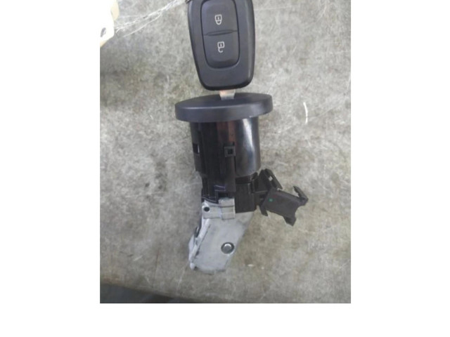 Блок предохранителей 681037125R Dacia Sandero