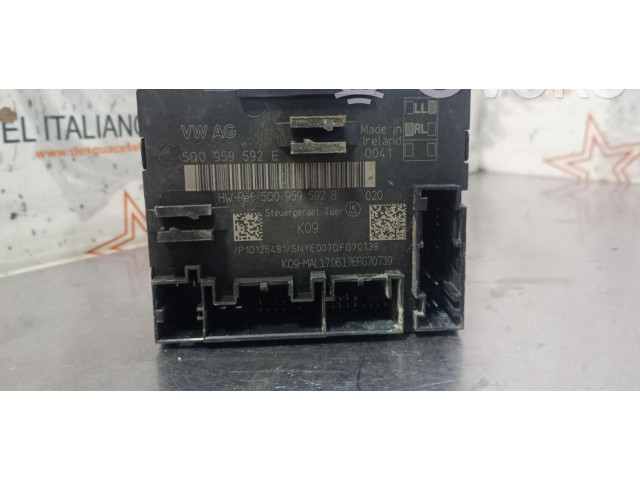 Блок управления двигателя 5Q0959592E Volkswagen Golf Sportsvan