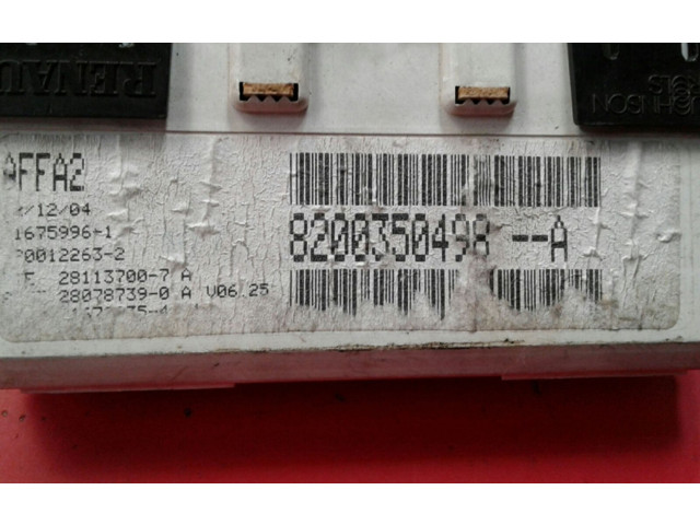 Дисплей    8200350498   Renault Clio III