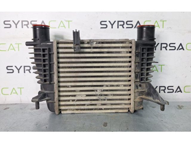 Интеркулер  8200471885   Renault Clio III 