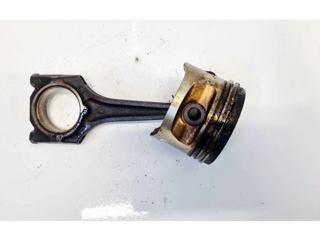 Píst Opel Corsa B