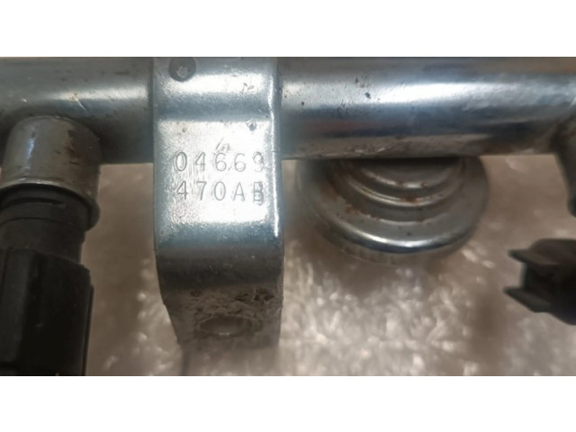 Топливная рампа 04669772   Chrysler Stratus 2.0  для двигателя ECB