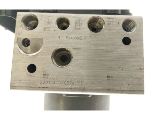 Jednotka ABS 9J1614095R   Porsche Taycan 9J1 2022