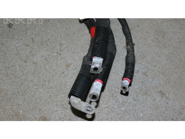 Узел подключения плюсовых проводов