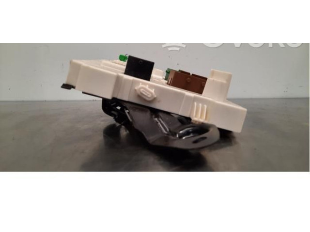 Блок комфорта 32268107AB Volvo XC40