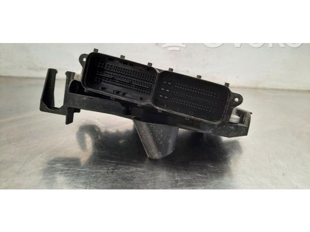 Блок управления двигателя    Audi Q5 SQ5