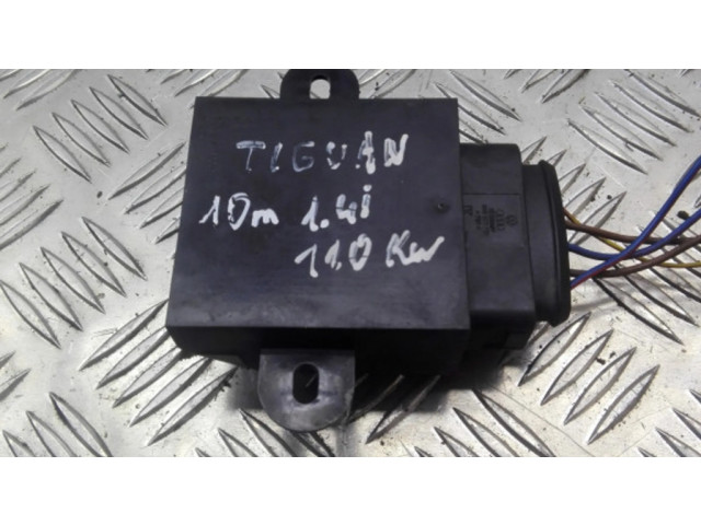 Ручка стеклоочистителей 5N0201320A   Volkswagen Tiguan