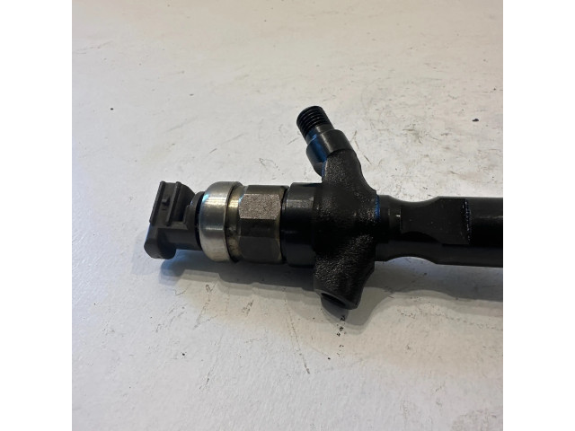 Vstřikovač 2367030320, 12M01634 Toyota Land Cruiser (J120) pro naftový motor 3.0