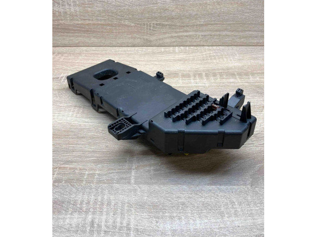 Pojistková skříňka 24443147, 518777016 Opel Vectra C 2002